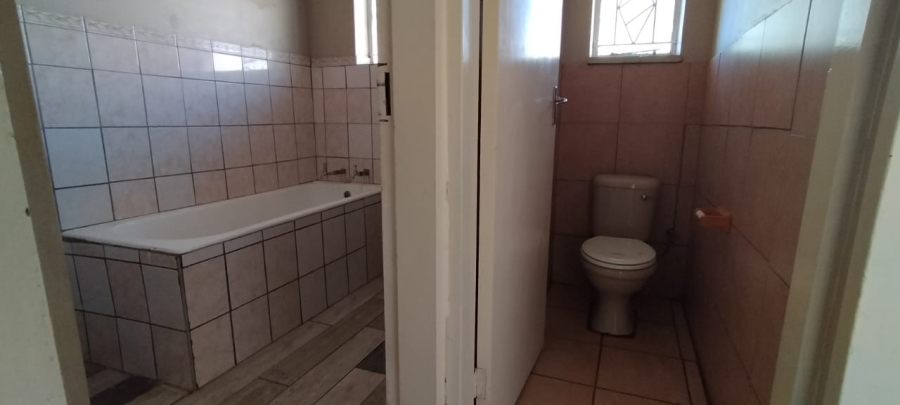 3 Bedroom Property for Sale in Roosheuwel North West